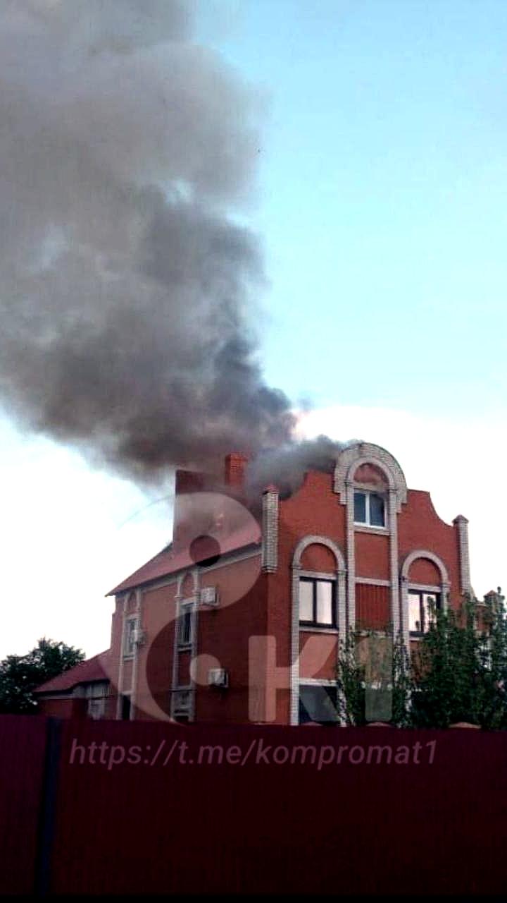 Атака беспилотников в Глушково: поврежден дом главы района