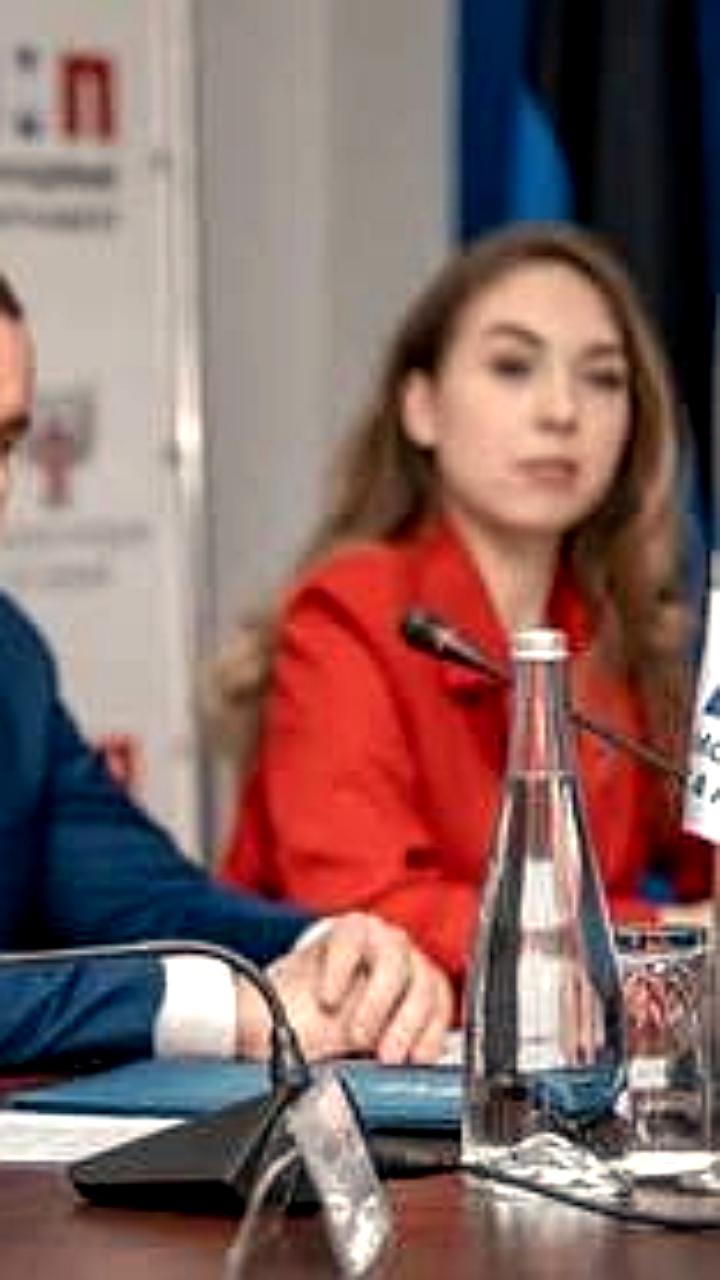 Более 500 молодых людей участвуют в конкурсе на место в Молодёжном парламенте ДНР