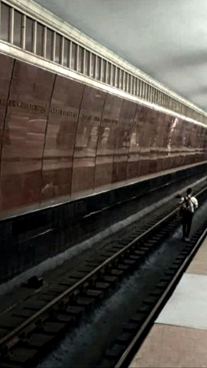 Подросток сделал селфи на рельсах метро в Казани