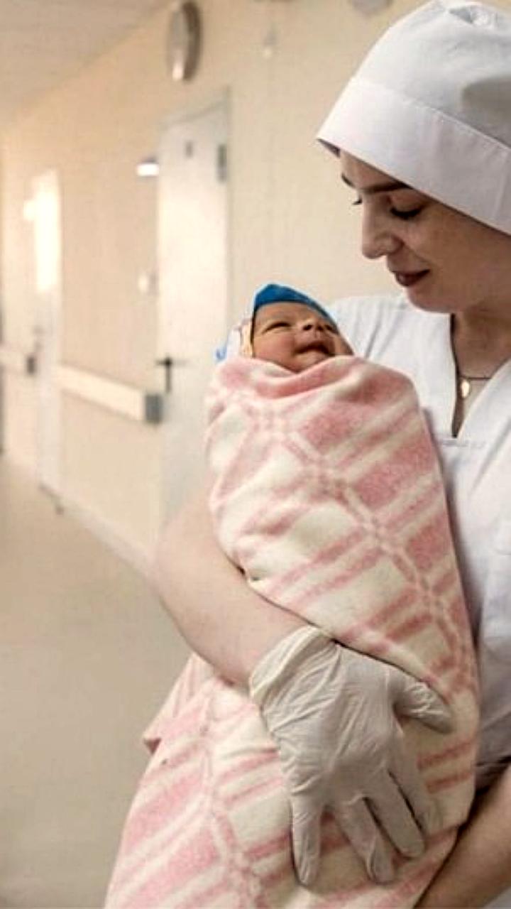 В Находке многодетная мама стала мамой в седьмой раз, родив двойню