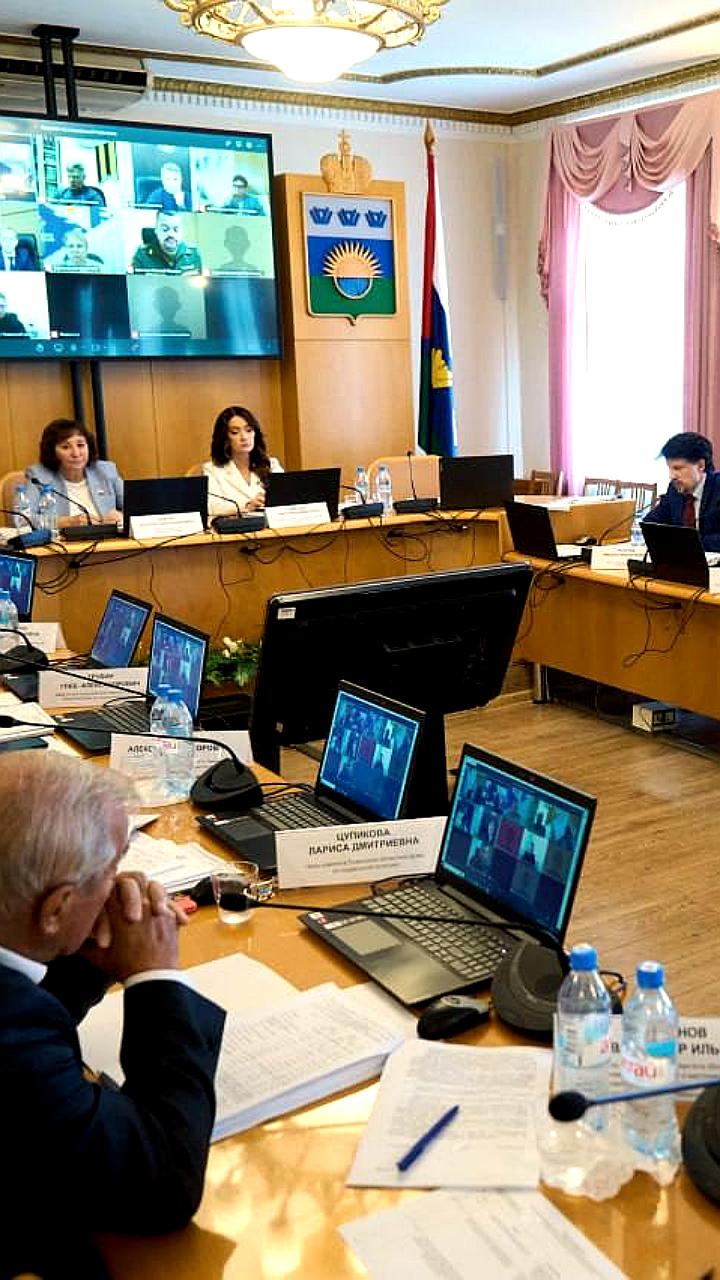 Инициативы по улучшению реабилитации инвалидов и участников СВО обсуждаются в Госдуме