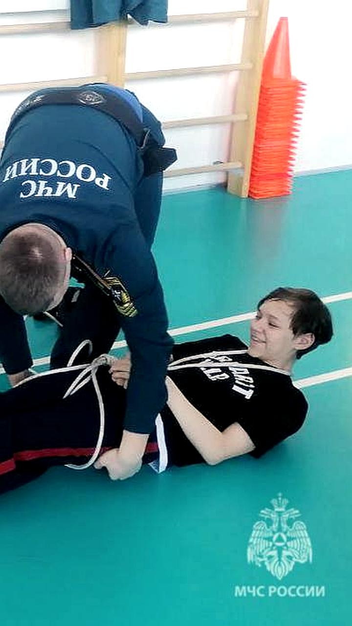 Юные пожарные Тюменской области соревнуются за звание лучших