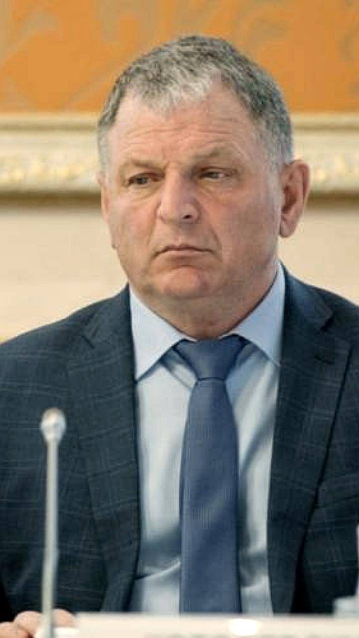 В Калмыкии продолжается благоустройство общественных пространств с участием граждан