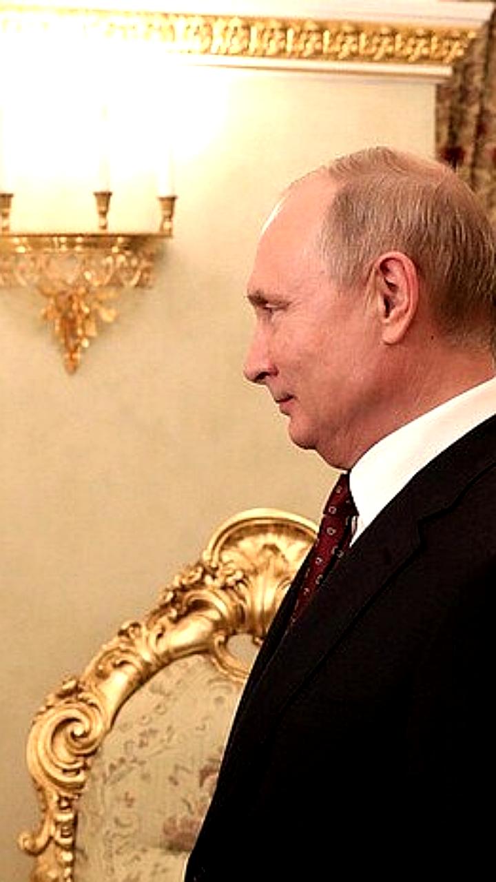 Путин подчеркивает значимость патриарха Кирилла как защитника веры и Отечества