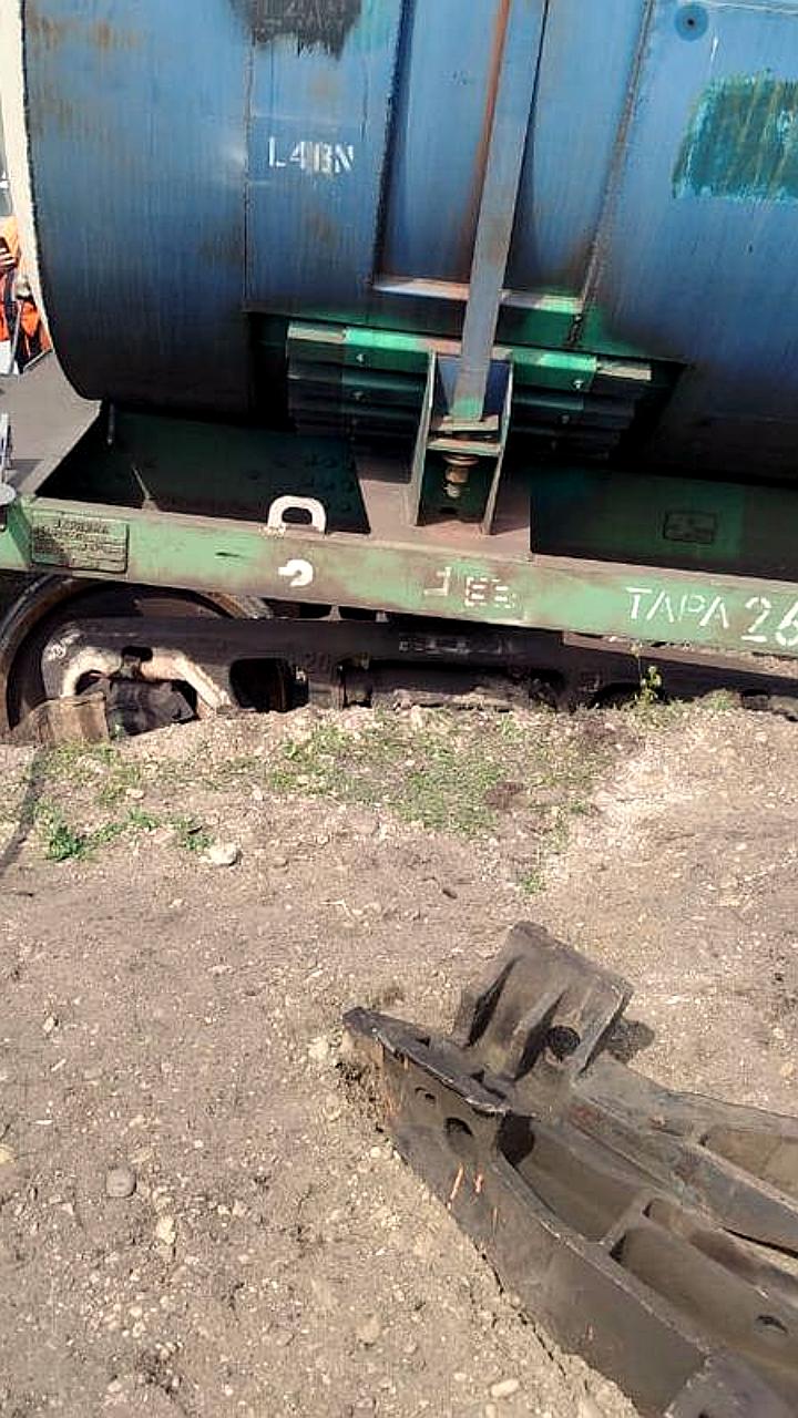 Сход вагонов с битумом в Бурейском округе: движение поездов не нарушено