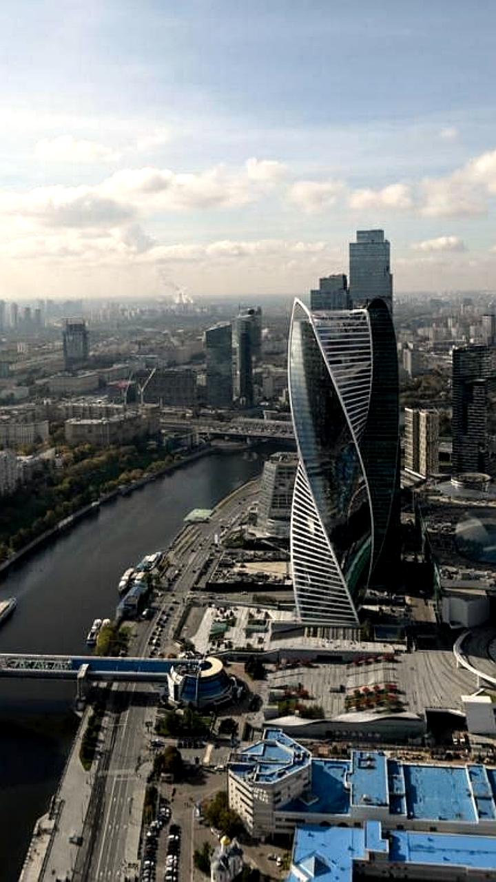Разница в ценах на квартиры в новостройках Москвы: верхние этажи дороже на 29%