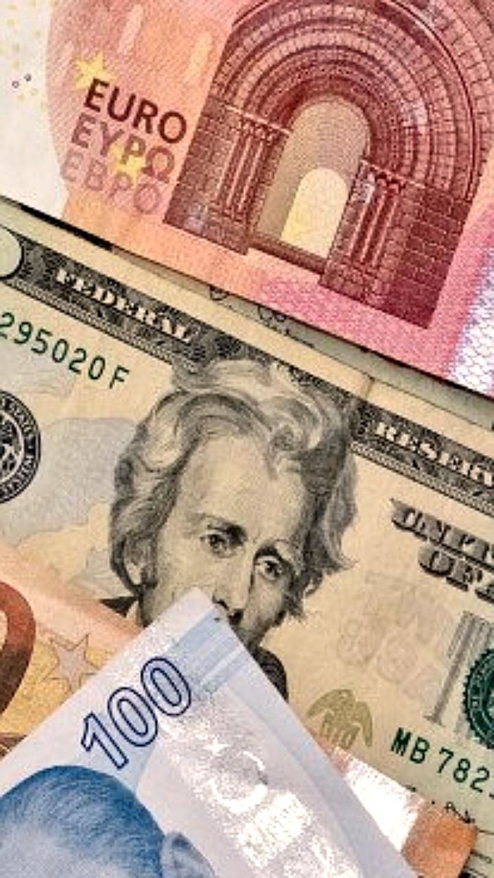 Банк России обновил курсы валют на 20 мая