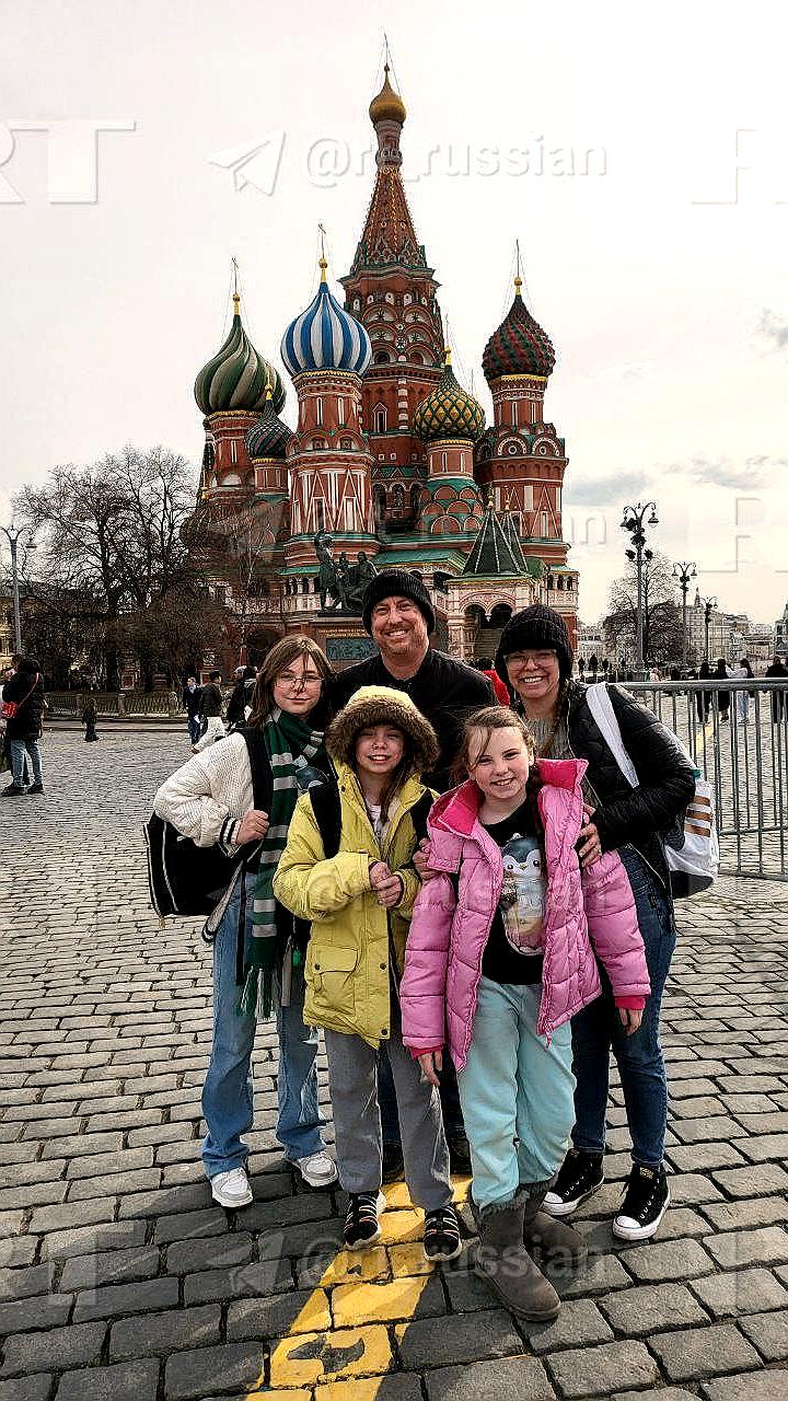 Американская семья переехала в Россию для воспитания детей и участия в СВО