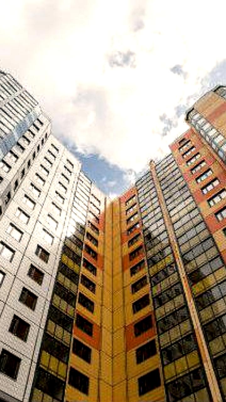 Скидки на квартиры в Москве достигают 60%, новосибирские застройщики предлагают доступные цены