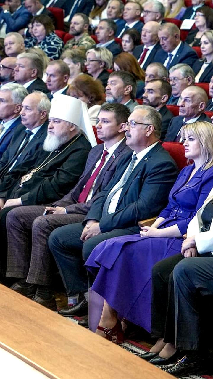 Губернатор Ставрополья Владимир Владимиров подводит итоги работы по исполнению наказов избирателей