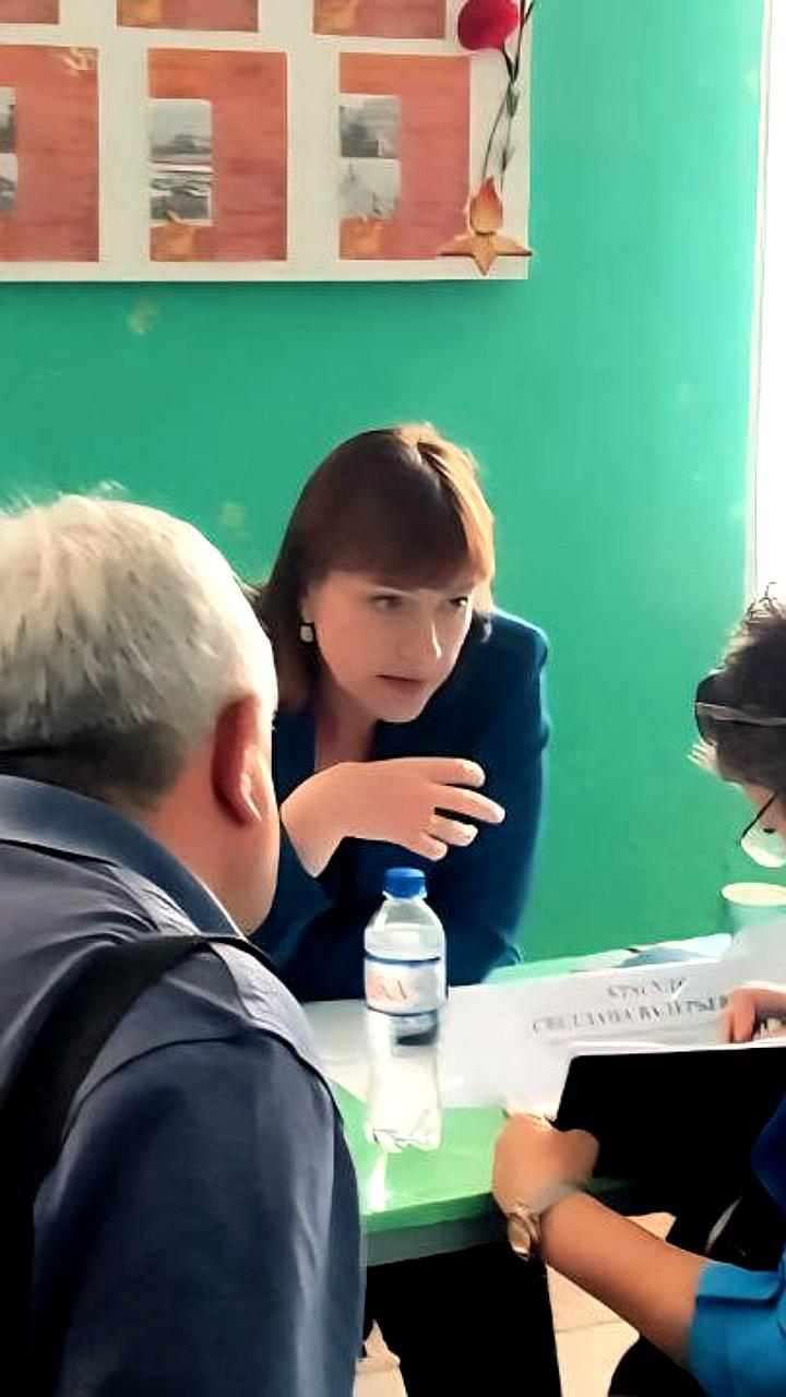 Мобильная приёмная губернатора рассмотрела 119 обращений в Великолепетихском округе