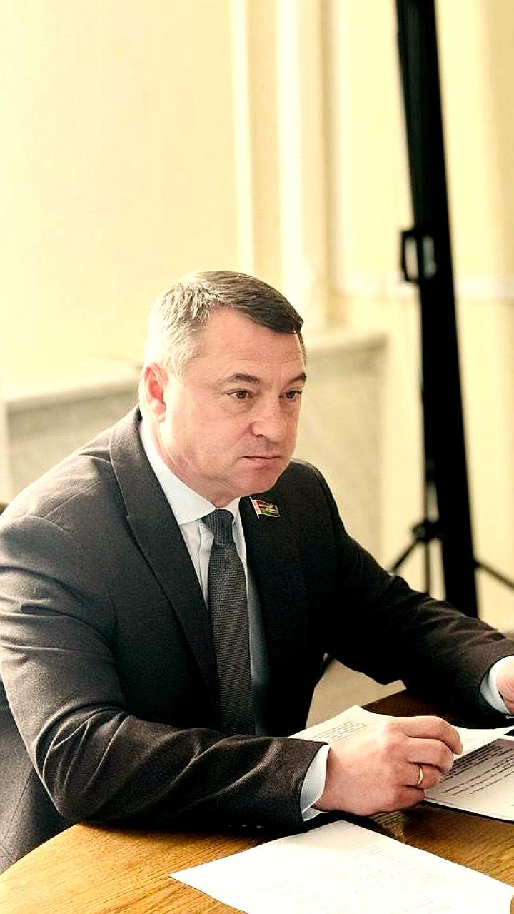 Прием граждан: обсуждение коммунальных вопросов и инвестиционных программ