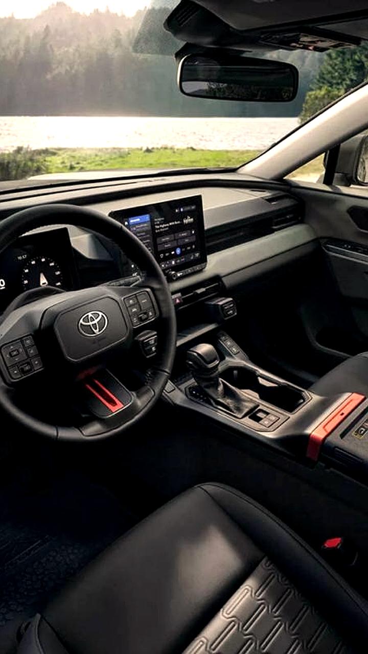 Toyota представила обновленный RAV4 2026 с новыми кузовами и гибридными двигателями