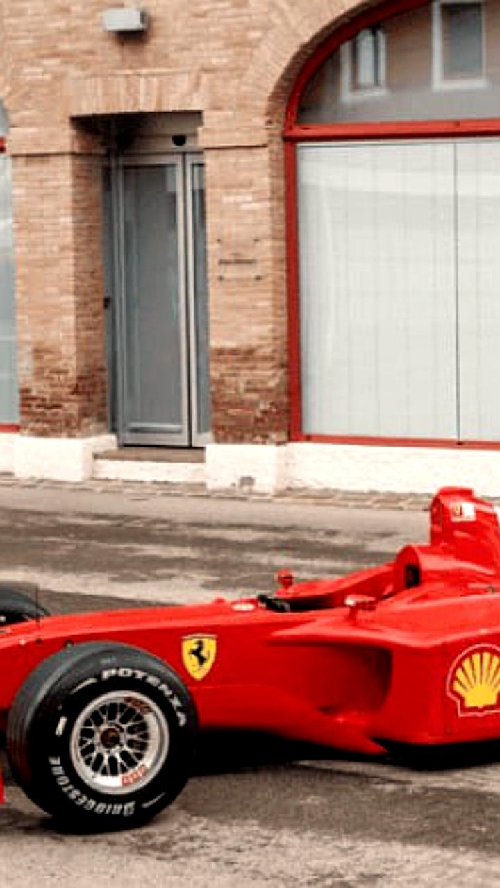 Болид Михаэля Шумахера Ferrari F2001 продан за рекордные $18,17 млн на аукционе