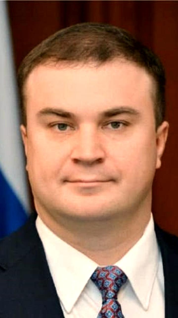 Глава Бурятии поздравил предпринимателей с профессиональным праздником и наградил 120 лучших
