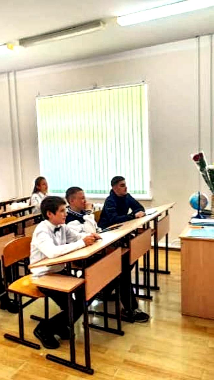 Школьники из Мамадыша напоминают водителям о безопасности на дороге