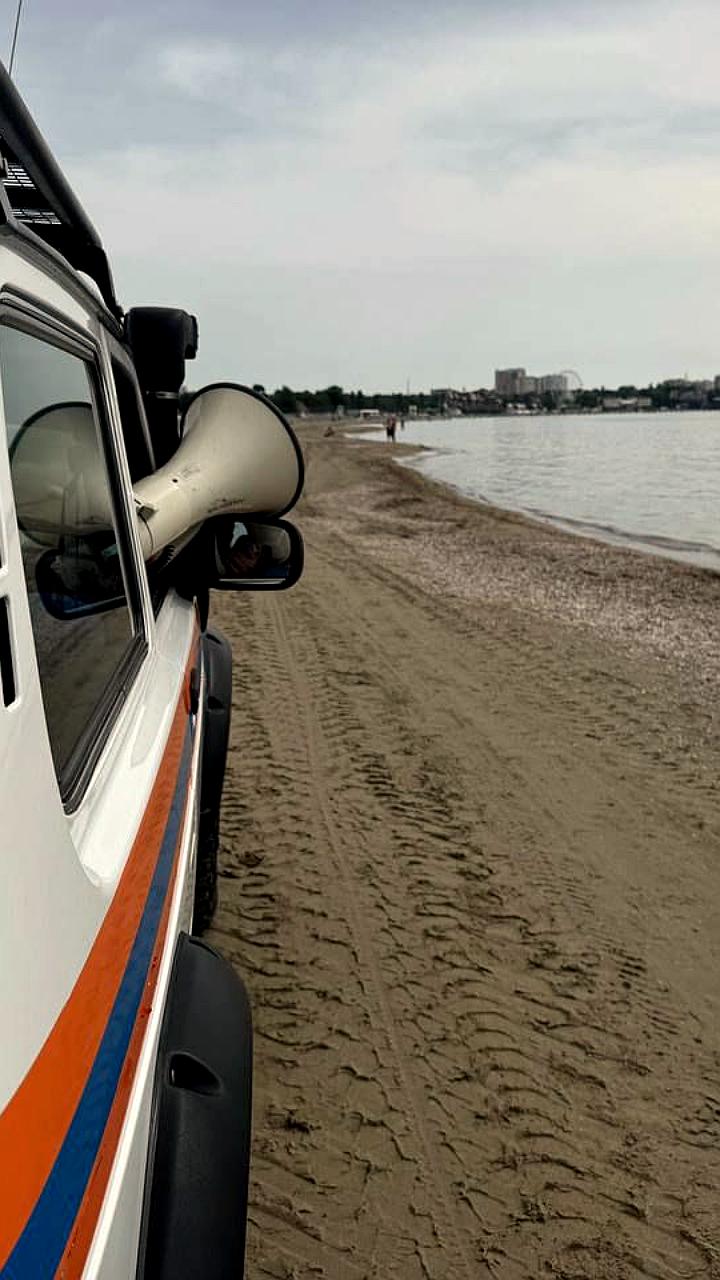 В Анапе временно закрыты пляжи из-за разлива мазута