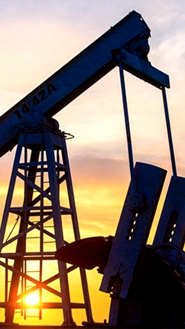 ЕС рассматривает снижение потолка цен на российскую нефть до $45 за баррель