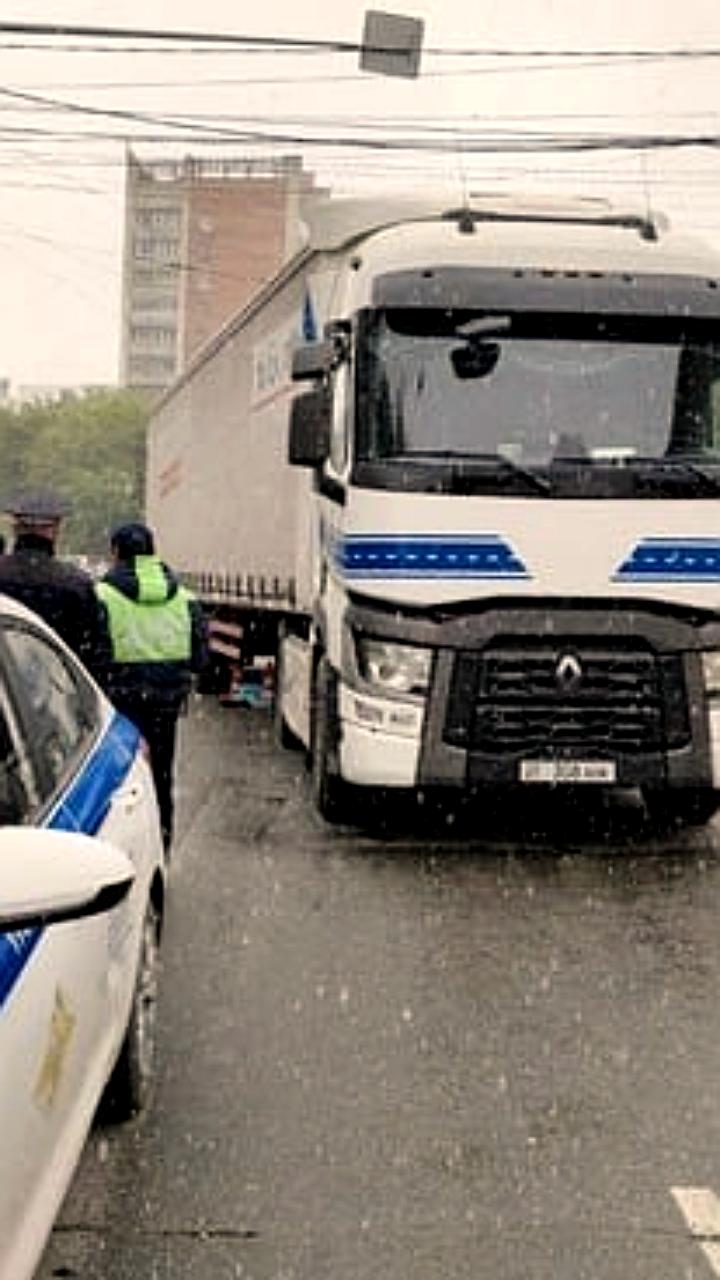 Смертельное ДТП с грузовиком в Новосибирске: пенсионерка погибла на пешеходном переходе