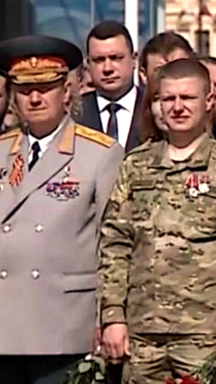 Комитет имущественных отношений заменил фотоколлаж с Владимиром Уваровым после критики