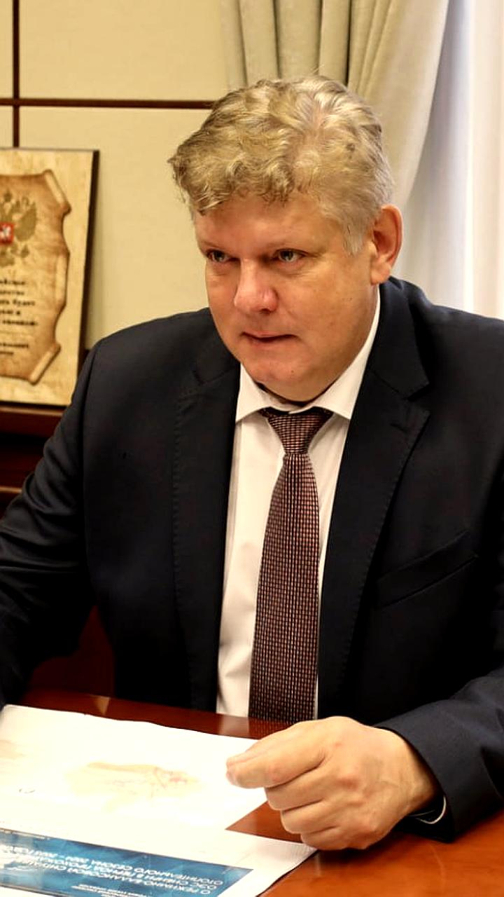 Анатолий Серышев и Алексей Хлебов обсудили развитие электроэнергетики Сибири и итоги зимнего сезона