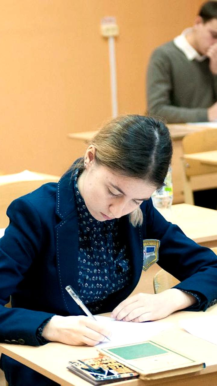 В Якутии 8050 выпускников сдают ЕГЭ по русскому языку