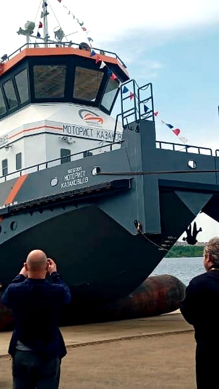 Спущены на воду новые суда для перевозки и пассажирских перевозок