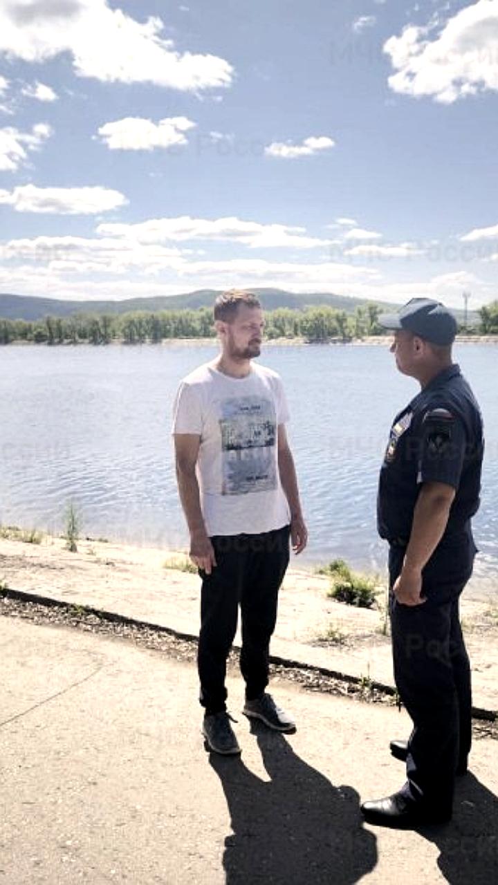 Спасатели проводят рейды и усиливают технику для безопасности на водоемах