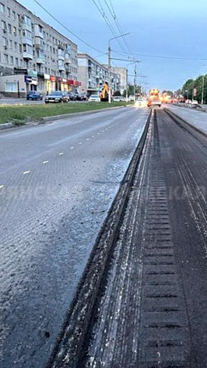 В Брянске открыт новый цех по производству асфальтоукладчиков под брендом «Десна»