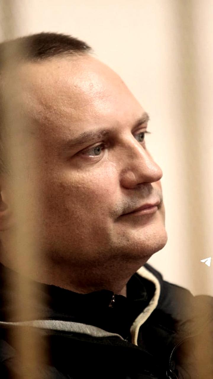 Министр ЖКХ Новосибирской области Денис Архипов приговорен к 1,5 года колонии, освобожден от наказания