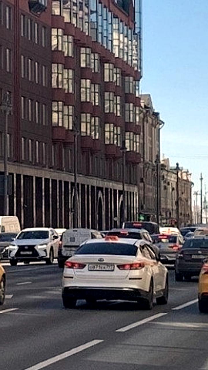 Рост цен на такси в России может составить 30% из-за локализации авто