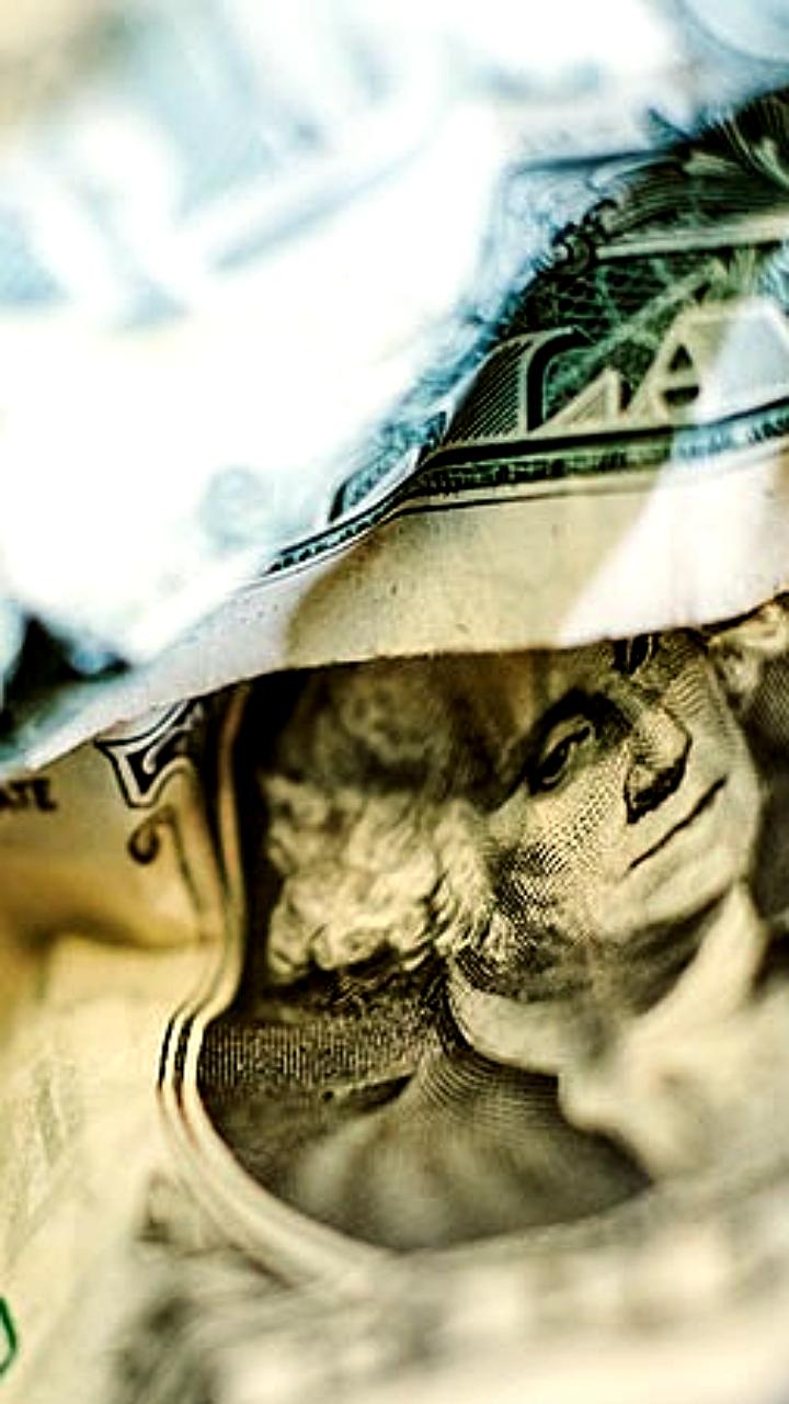 Индекс доллара DXY падает на фоне торговой напряженности между США и Китаем