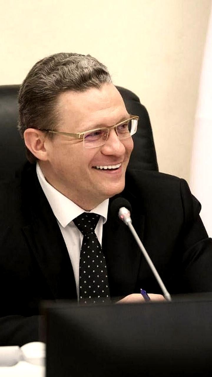 Губернатор Приморья О. Кожемяко укрепляет позиции на фоне празднования 80-летия Победы и международных визитов