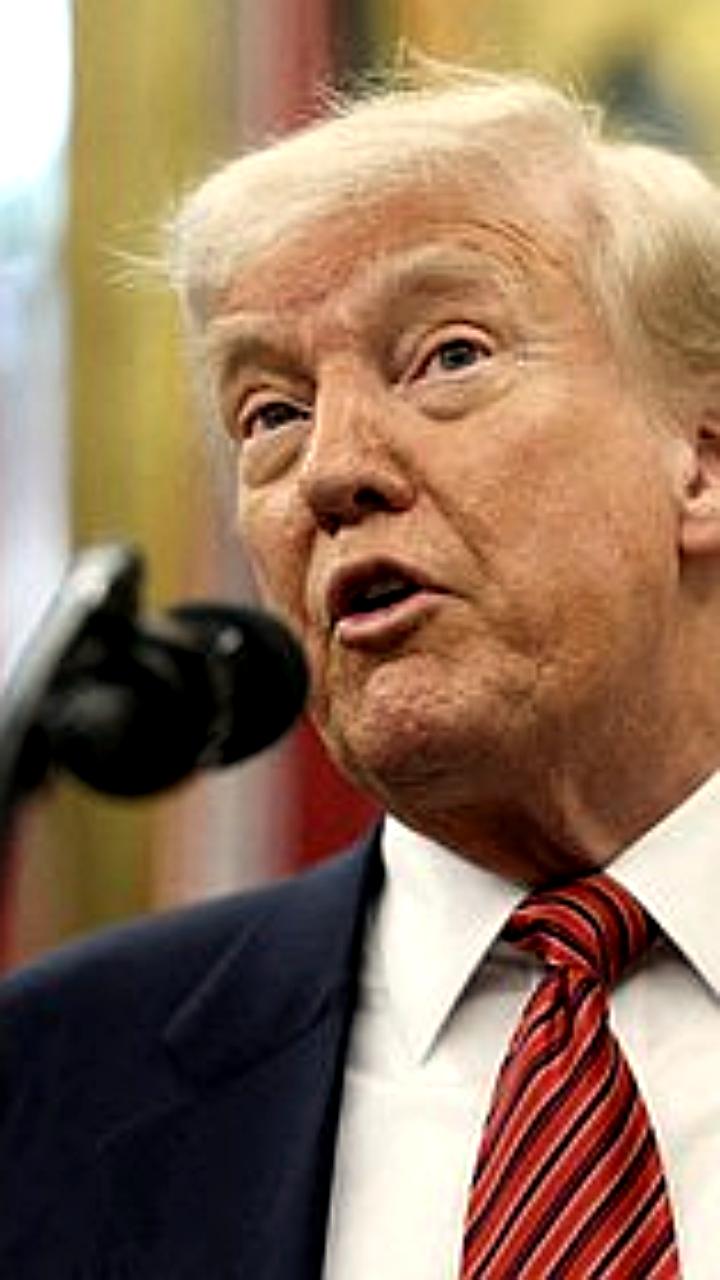 Трамп поздравил Кароля Навроцкого с победой на выборах в Польше