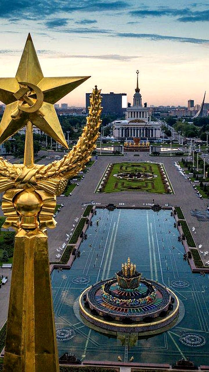 ВДНХ примет выпускников Москвы: музыкальные выступления и ночные экскурсии
