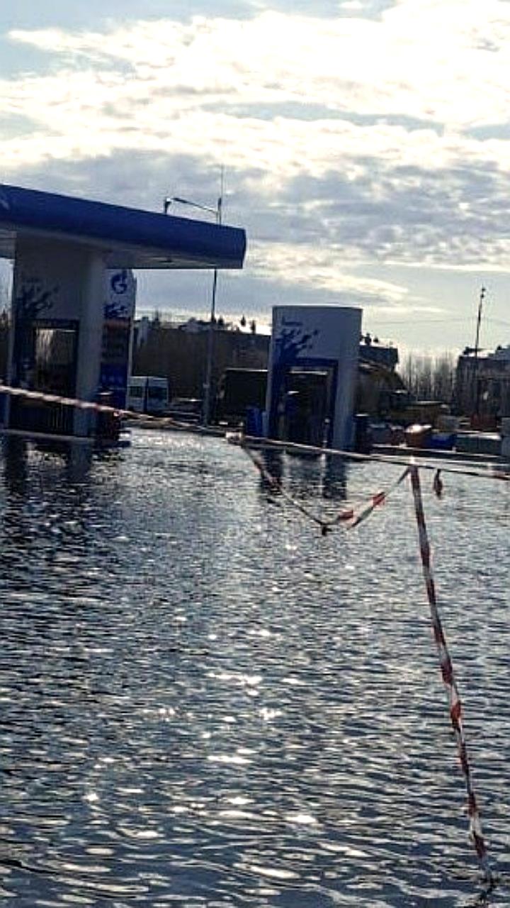 Рекордный уровень воды в реках Ямала вызывает подтопление дач