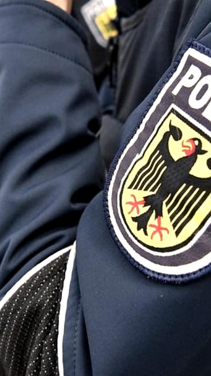 Автомобиль сбил группу школьников в Хюрте, двое пострадавших