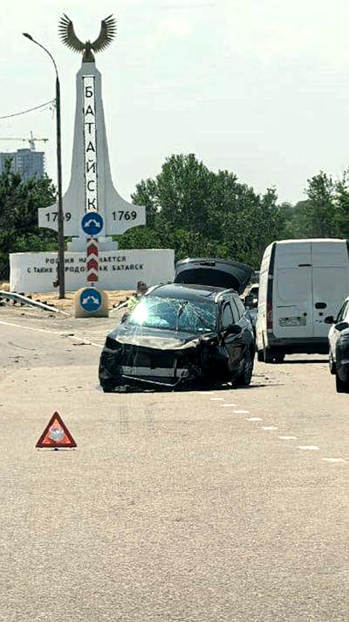 Массовое ДТП на въезде в Батайск затрудняет движение в сторону Ростова