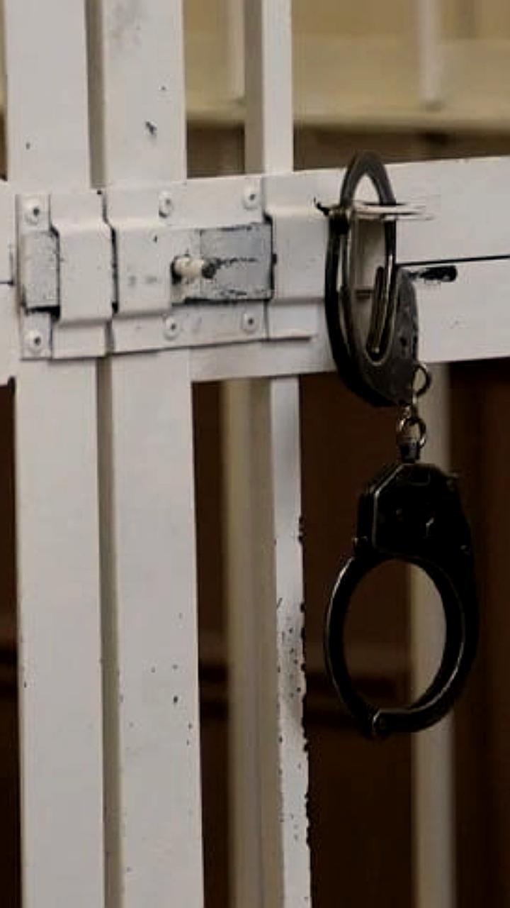Завершено расследование дела о превышении полномочий судебного пристава в Волгоградской области