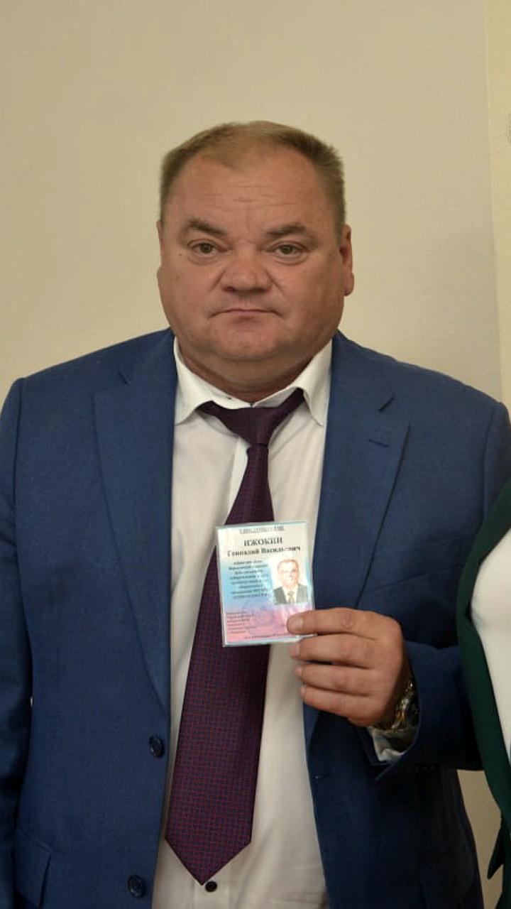 Василий Догдаев назначен помощником полномочного представителя Президента в Урале, Геннадий Ижокин получил мандат в гордуме Воронежа