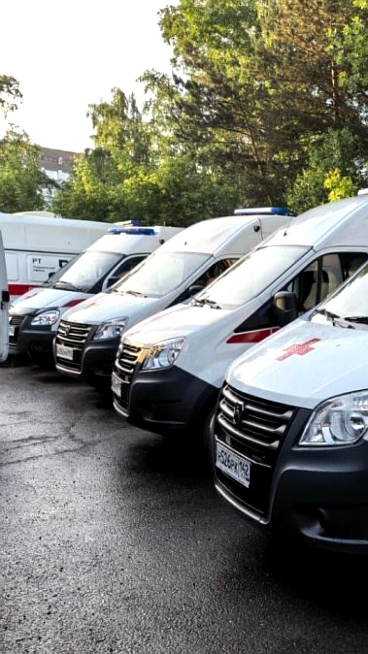 Кузбасские больницы получили новое медоборудование и автомобили скорой помощи