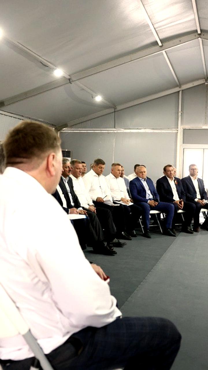 Губернатор Волгоградской области Андрей Бочаров обсудил пожарную безопасность с главами муниципалитетов