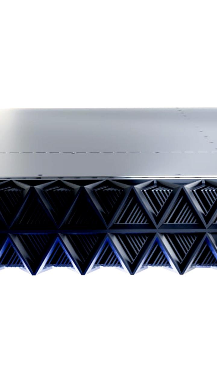 YADRO представляет TATLIN.AFA — первую российскую систему хранения данных на NVMe