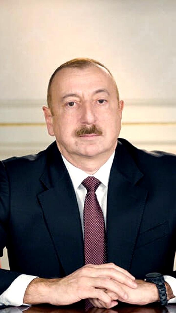 Президент Ильхам Алиев поздравил народ Азербайджана с Гурбан байрамы