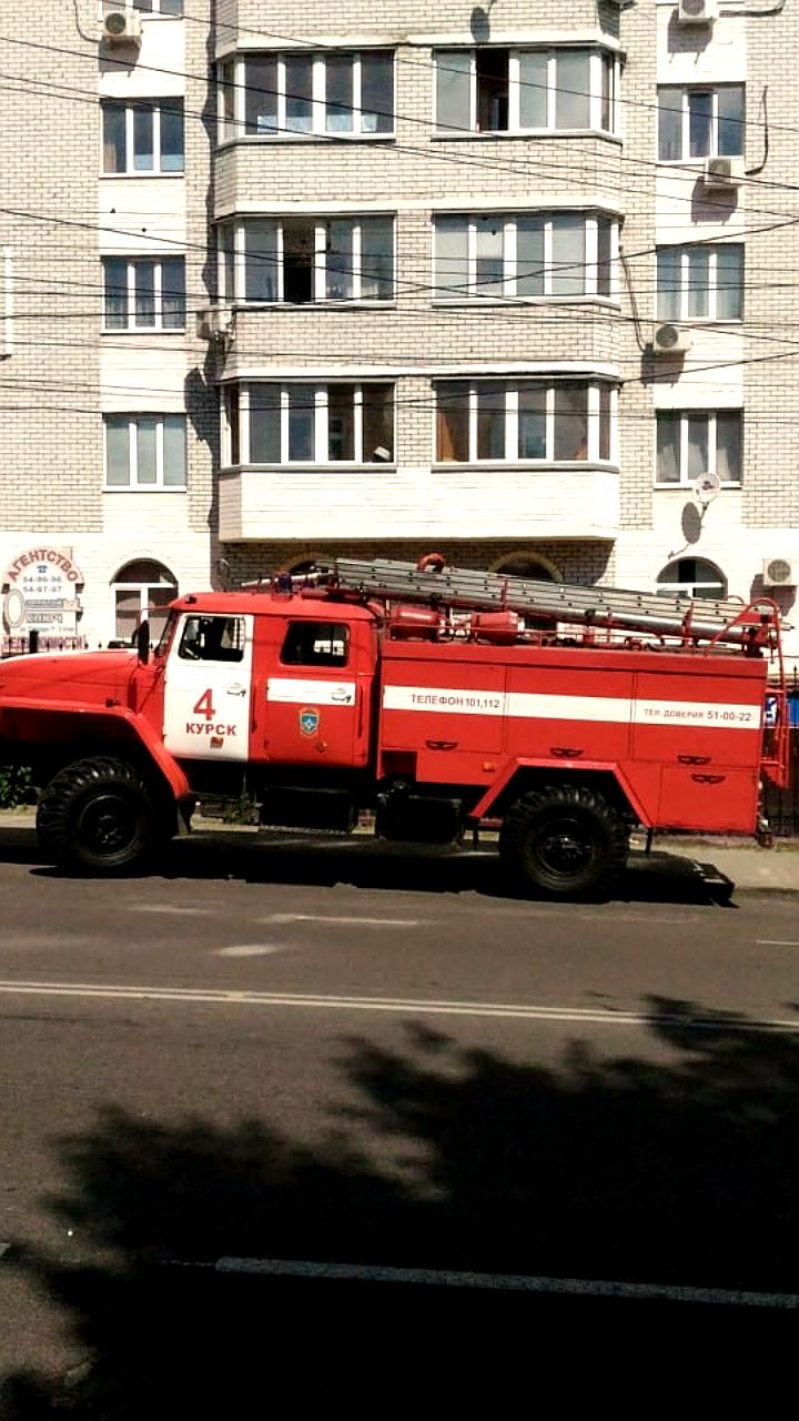 Курские пожарные спасли троих людей при тушении пожара