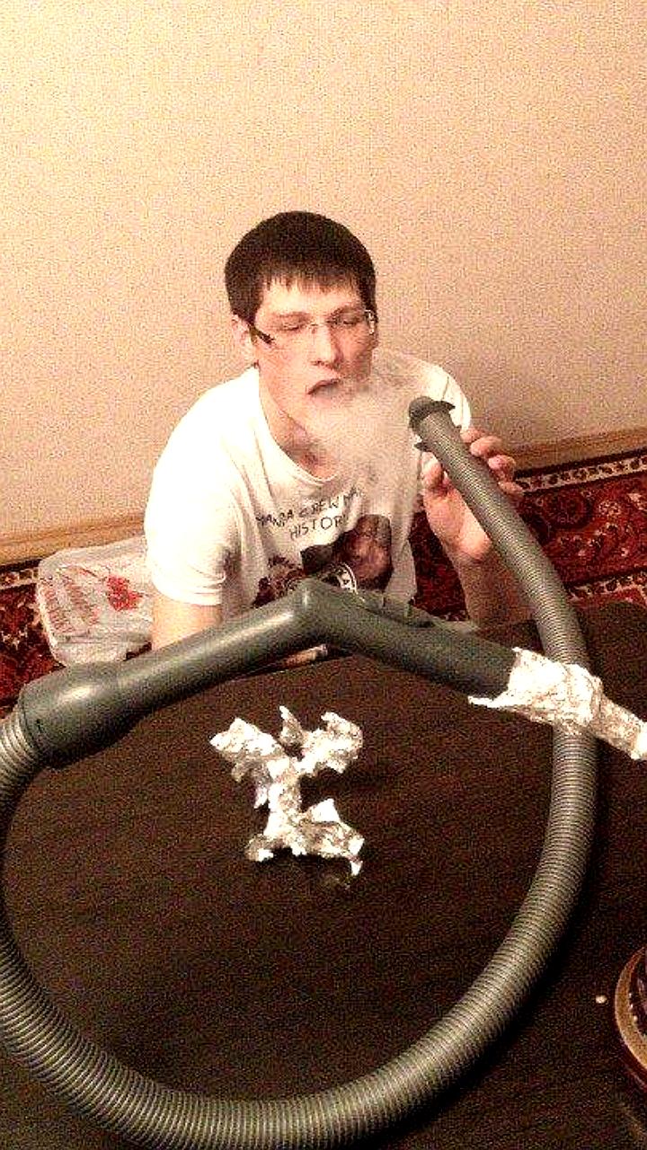 Нарколог предупреждает: час курения кальяна эквивалентен ста сигаретам