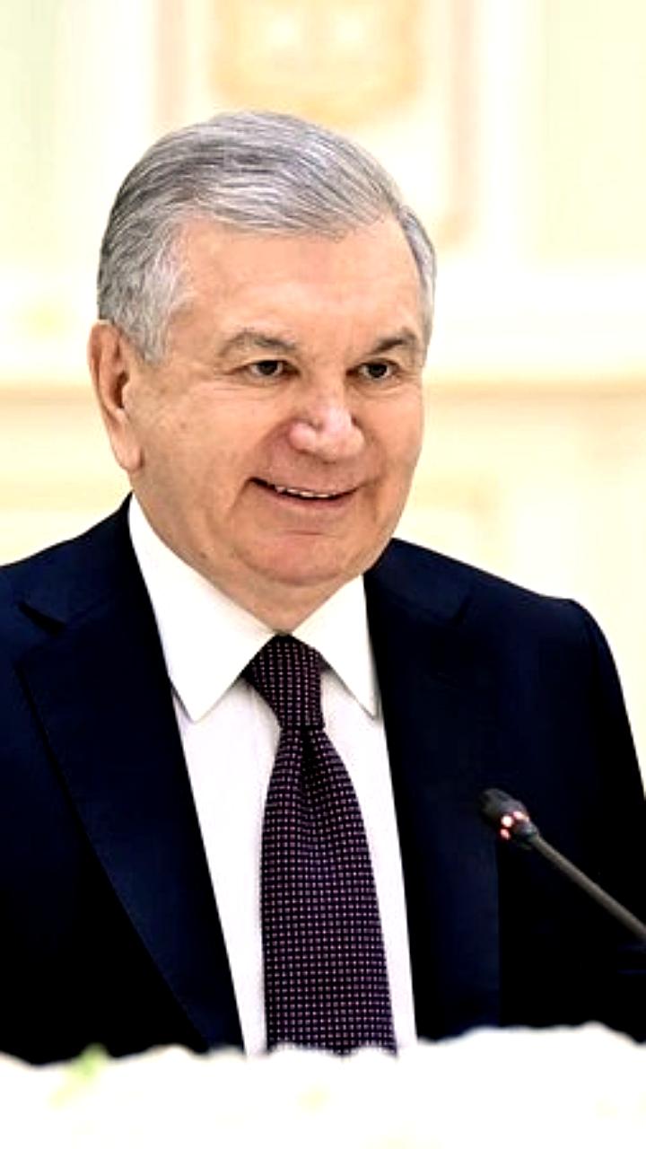 Президент Мирзиёев поздравил сборную Узбекистана с выходом на чемпионат мира 2026 года