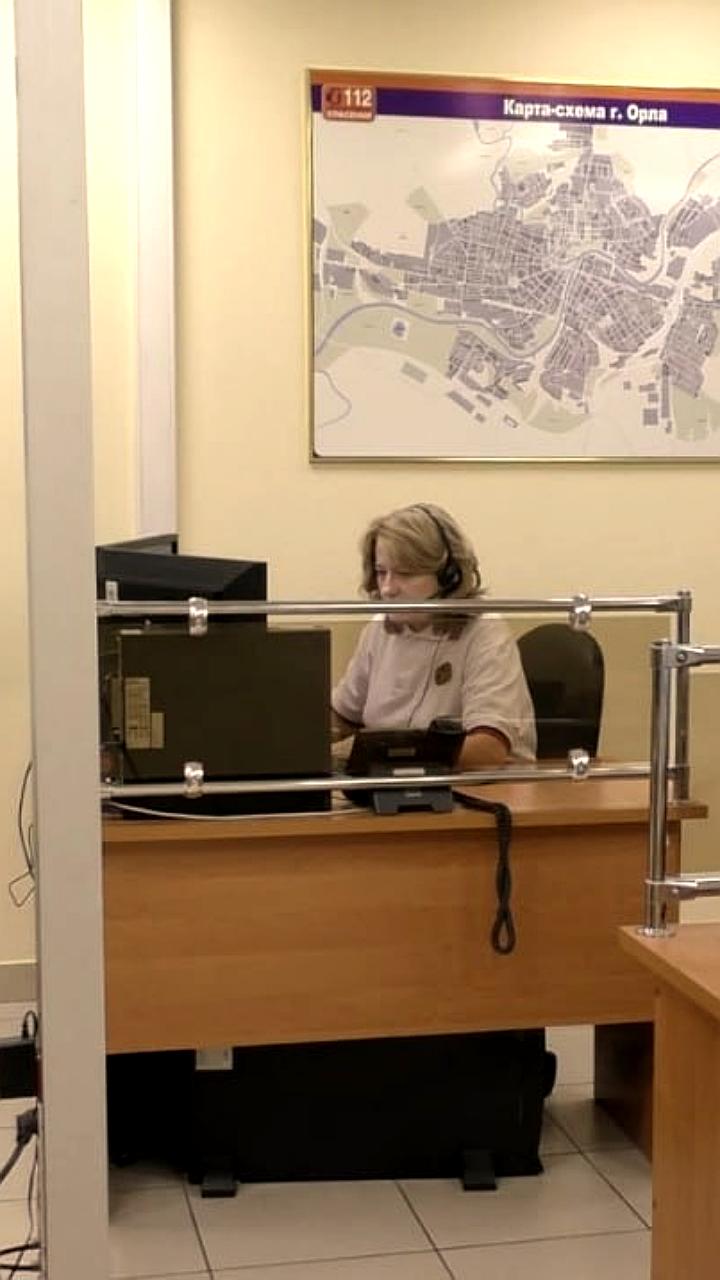 В Орле спасатели предотвратили падение трехлетнего ребенка с четвертого этажа