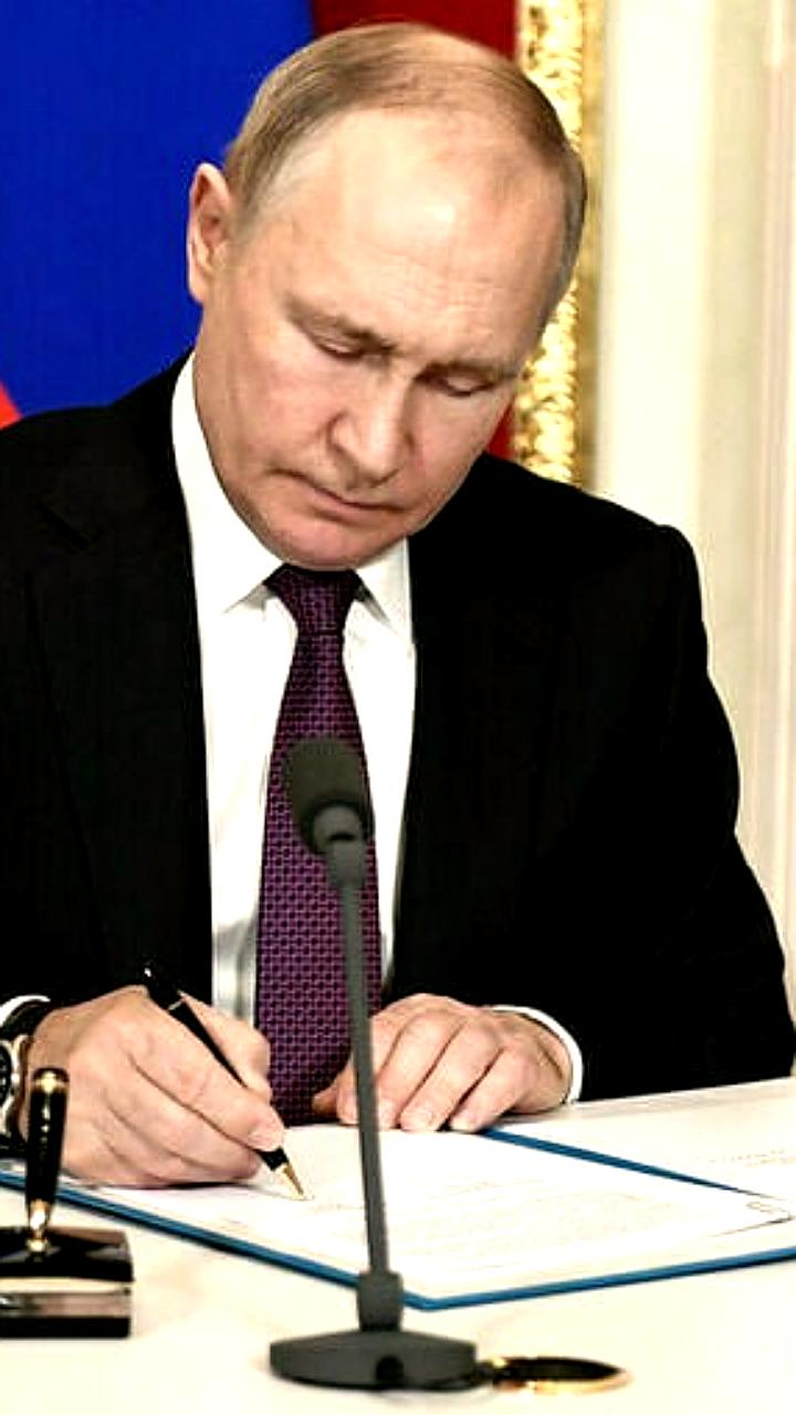 Владимир Путин подписал закон об обязательной отчетности для управляющих компаний и ТСЖ