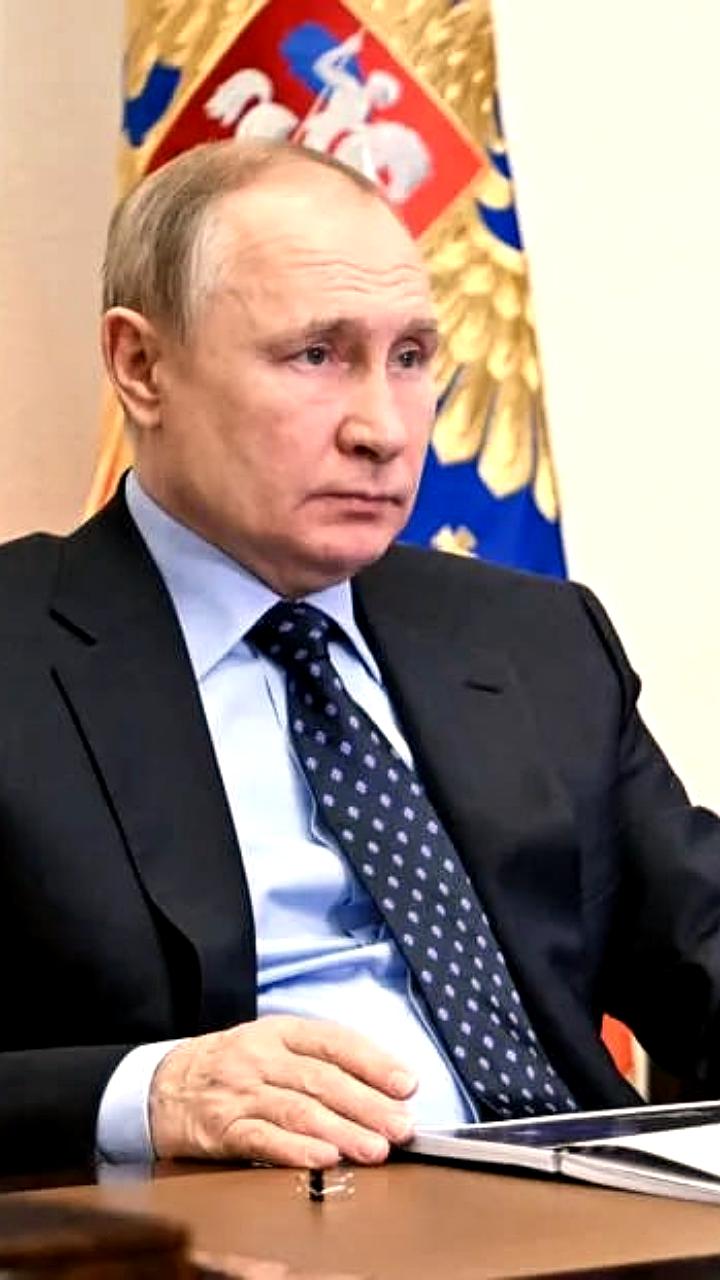 Путин проведет заседание Совбеза и встречу с участниками программы 'Время героев'